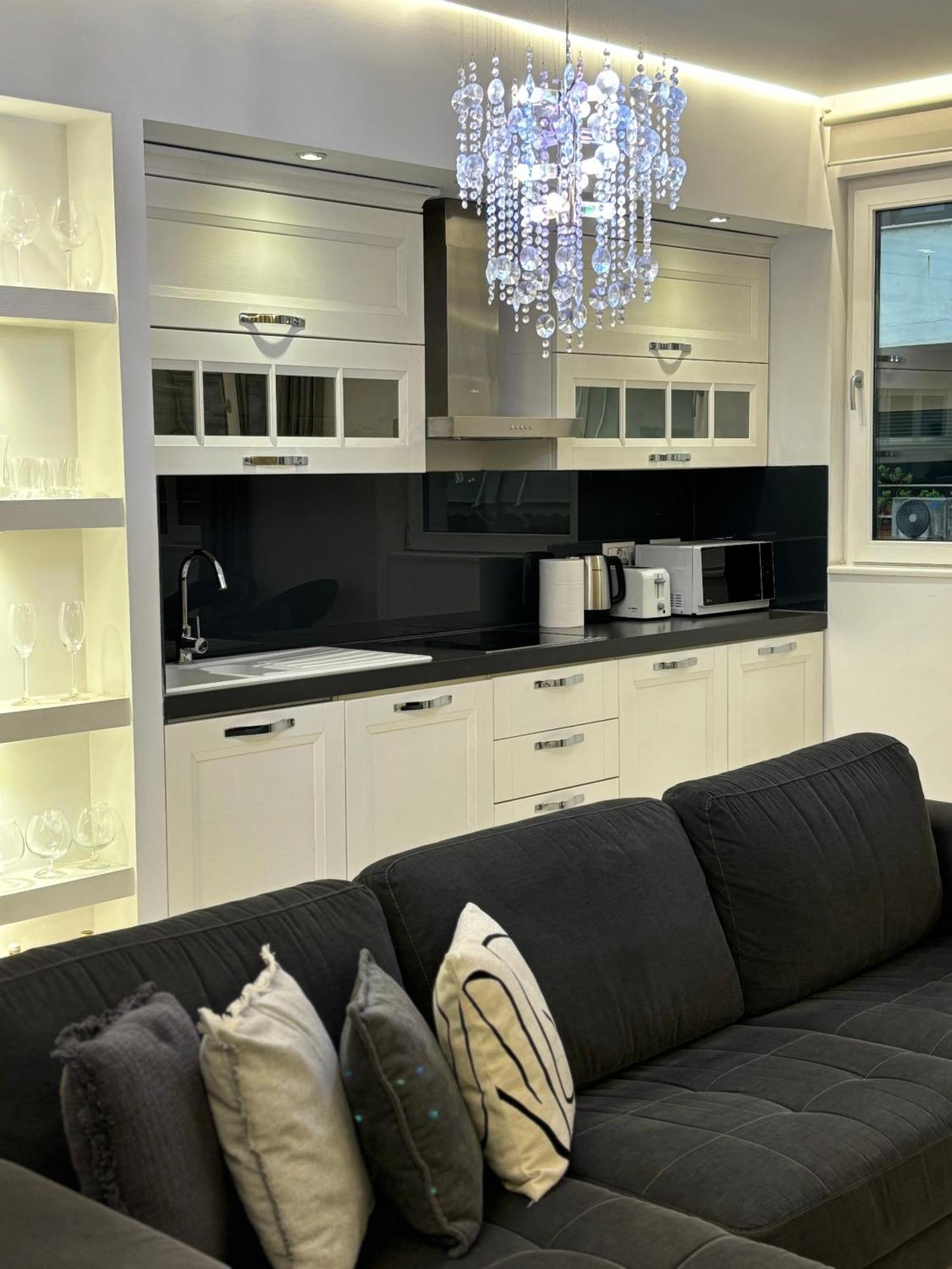 Tam Serviced 2Bdr Apartment City Center No6 ティラナ エクステリア 写真