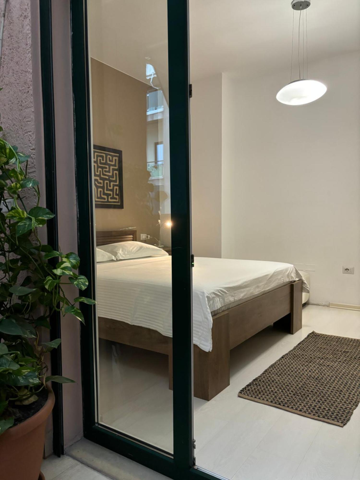 Tam Serviced 2Bdr Apartment City Center No6 ティラナ エクステリア 写真