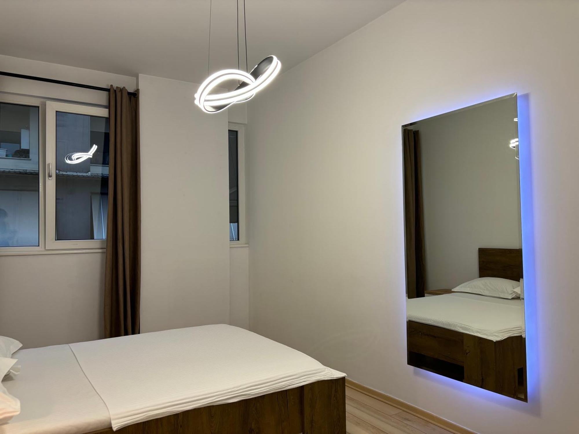 Tam Serviced 2Bdr Apartment City Center No6 ティラナ エクステリア 写真