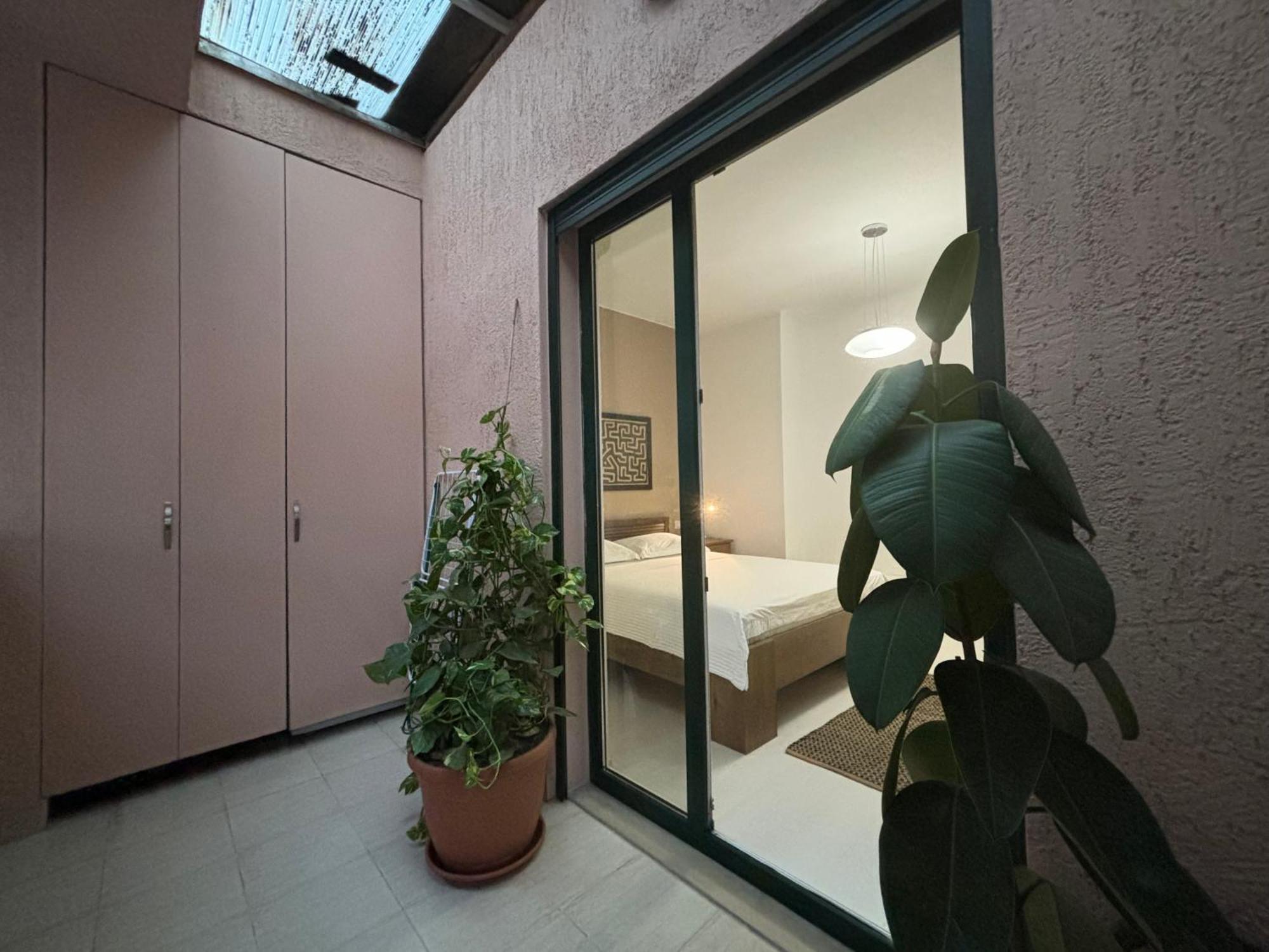 Tam Serviced 2Bdr Apartment City Center No6 ティラナ エクステリア 写真