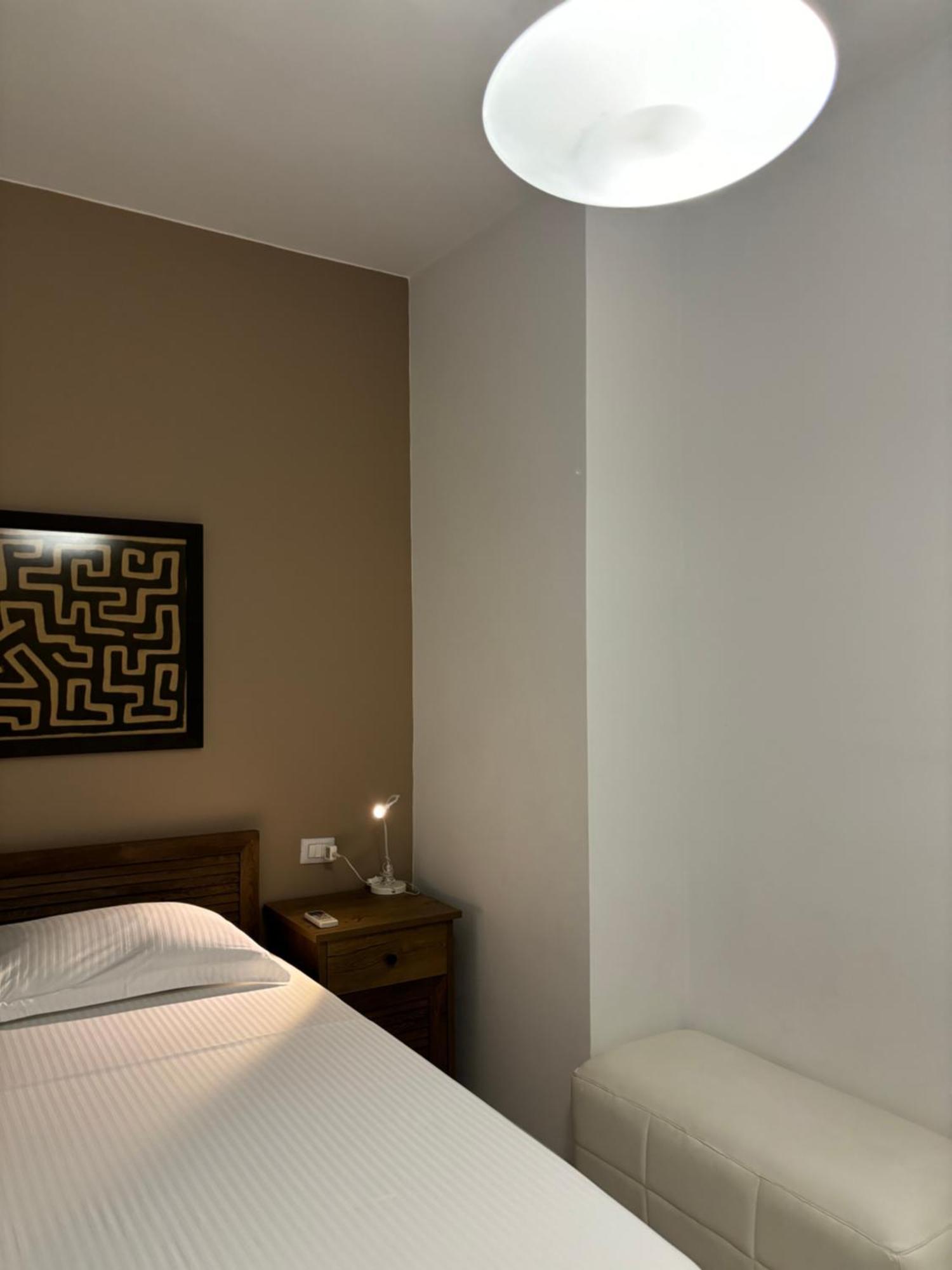 Tam Serviced 2Bdr Apartment City Center No6 ティラナ エクステリア 写真