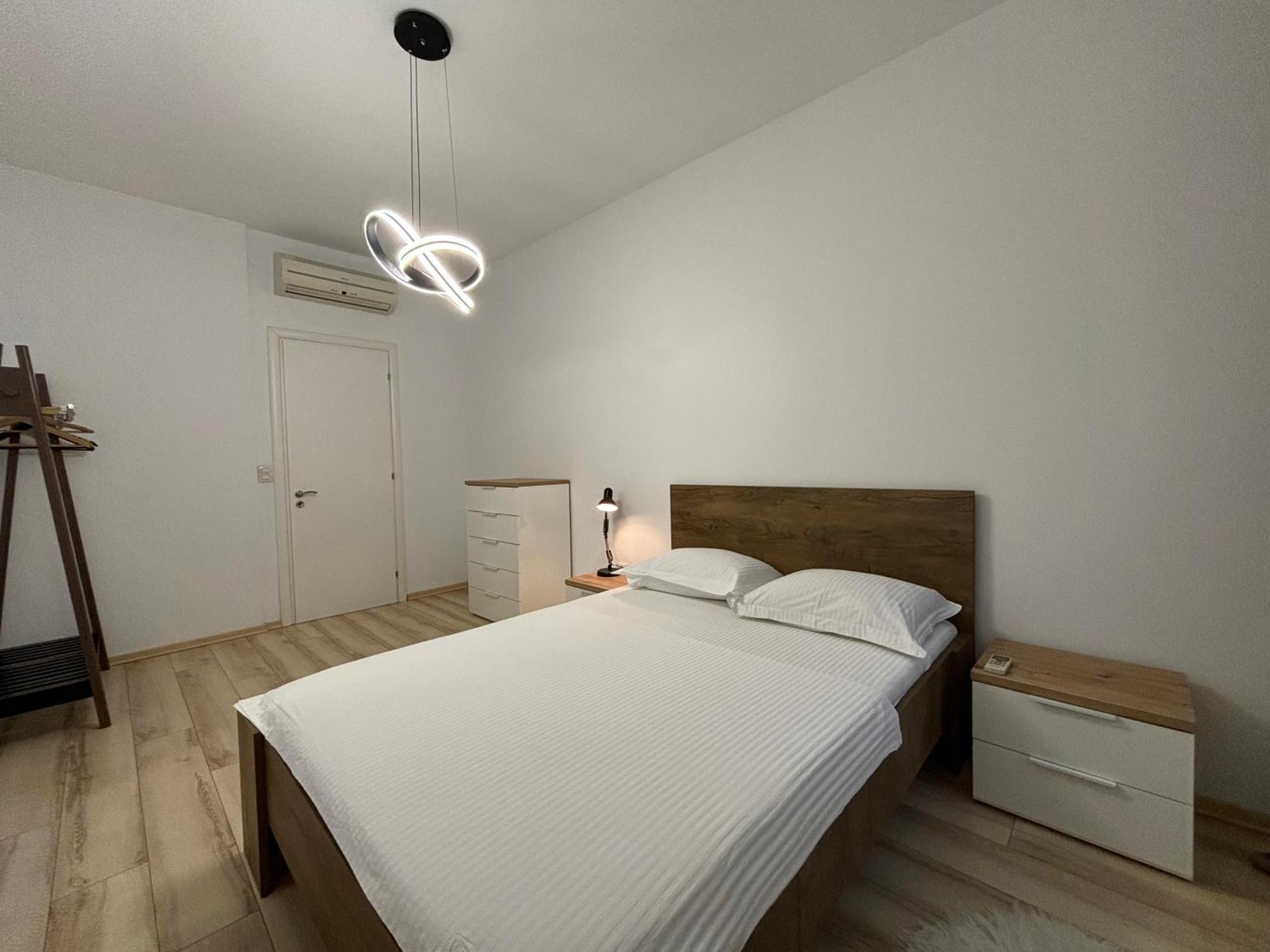 Tam Serviced 2Bdr Apartment City Center No6 ティラナ エクステリア 写真