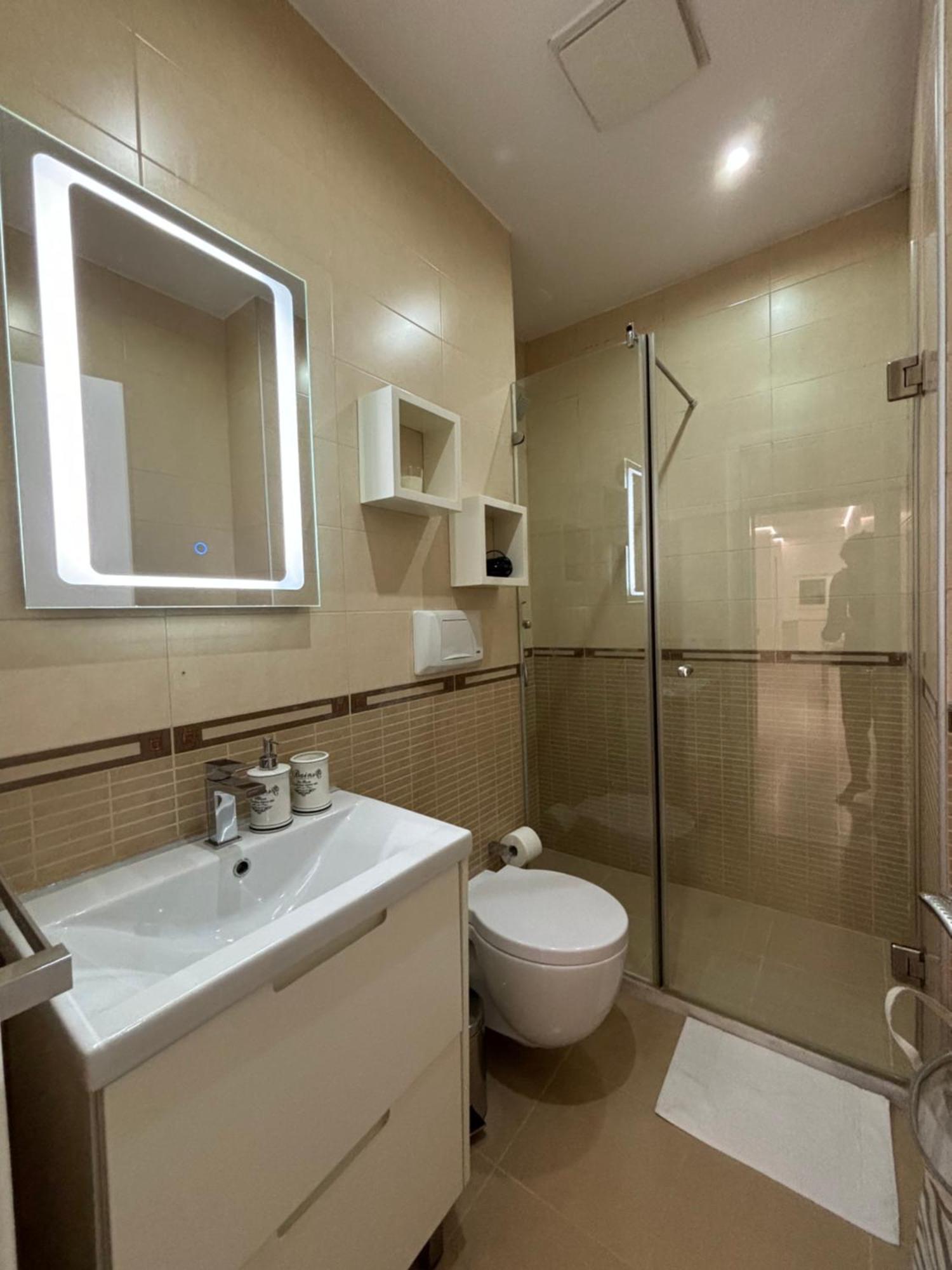Tam Serviced 2Bdr Apartment City Center No6 ティラナ エクステリア 写真